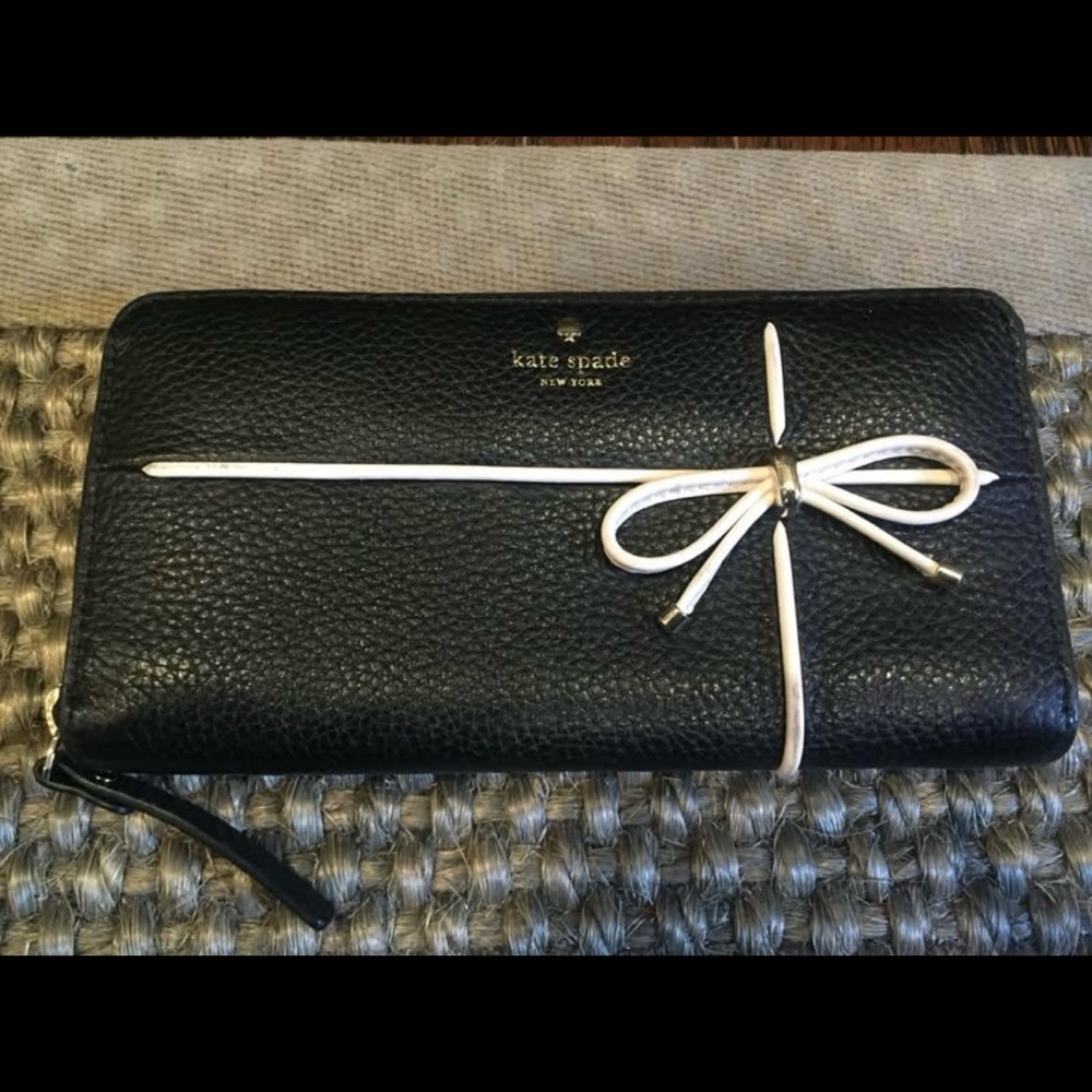 Kate Spade Cherry Street Neda Black Women’s Wallet